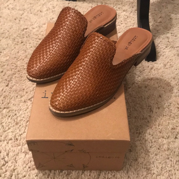 Indigo Rd Shoes - Indigo rd slides Indigo Rd Shoes - Indigo rd slides